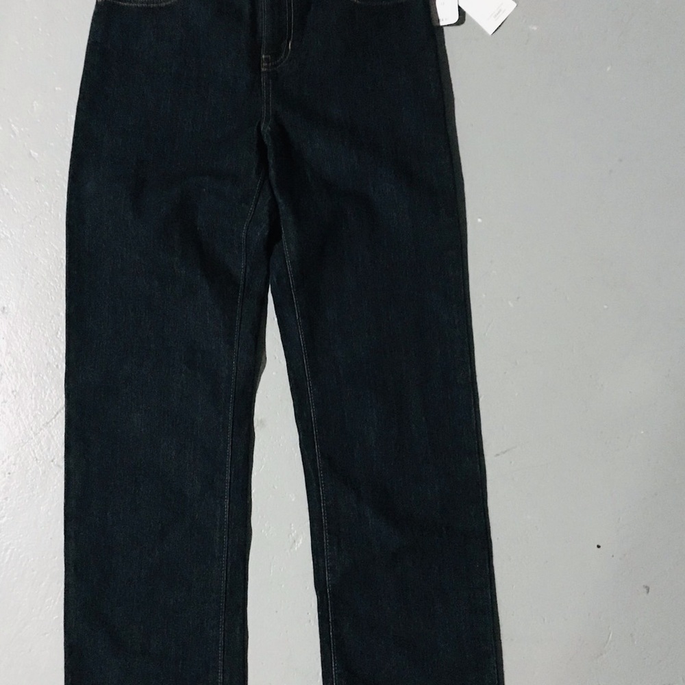 FREE CLOTHES - Picture 2 of 6